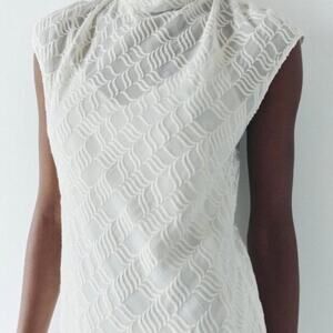 Zara nwt embroidered cream